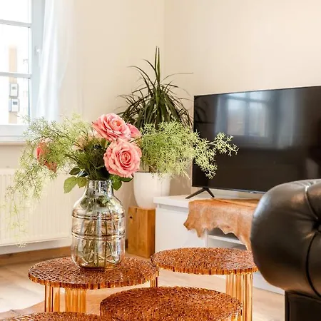 Nest 25 - Beautiful Villa With Garden And Jacuzzi Near The Beach בית נופש מידלקרק